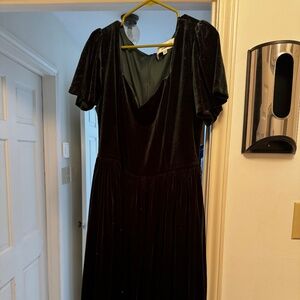 EUC Jessakae Riverwood Dress Dark Green (velvet)